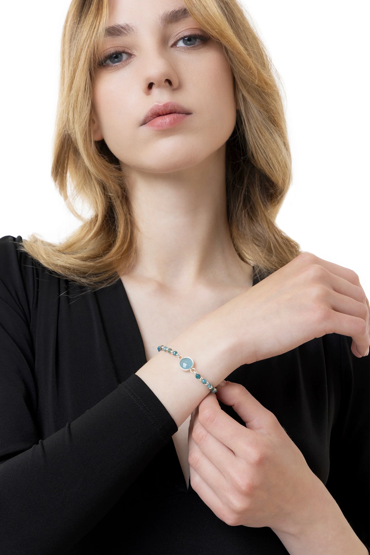 Bracciale elastico con apatite