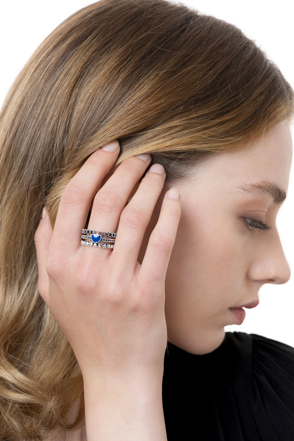 Anello regolabile a fascia con cuore blu